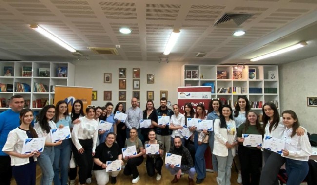 Medica-Gjakova-supported-by-the-German-Government-through-GIZ-Kosovo-has-organized-the-training-session-for-Social-Enterprises-with-young-people-from-across-Kosovo-1