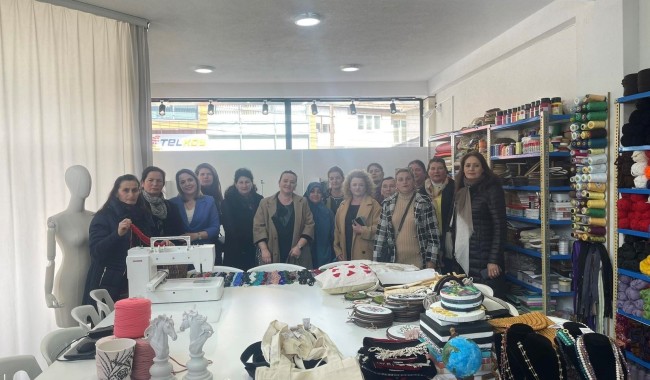 Visit-from-a-group-of-women-from-Albania-1