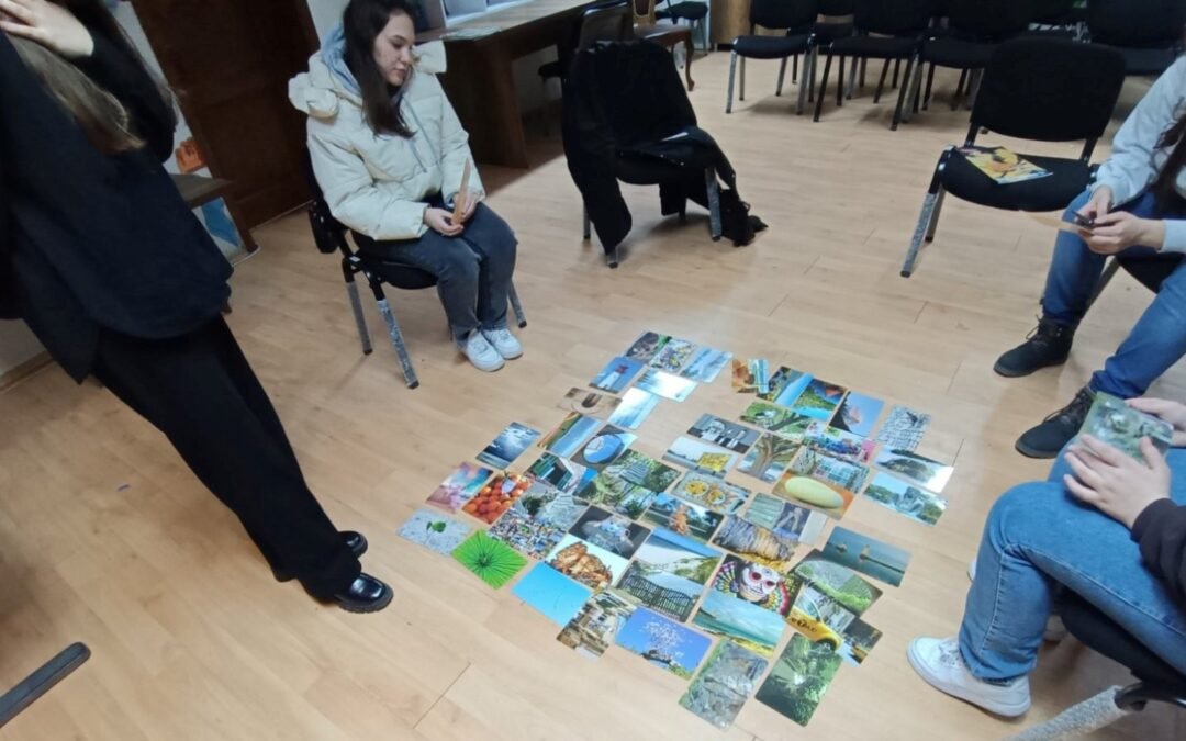 Psycho-social sessions with youth groups